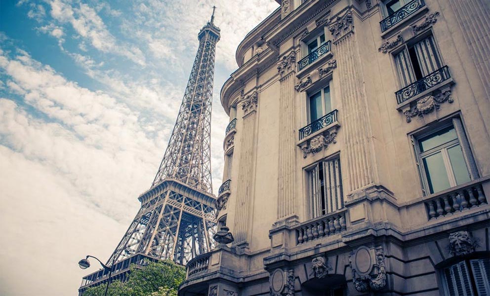 Adit Paris Eiffel Tower